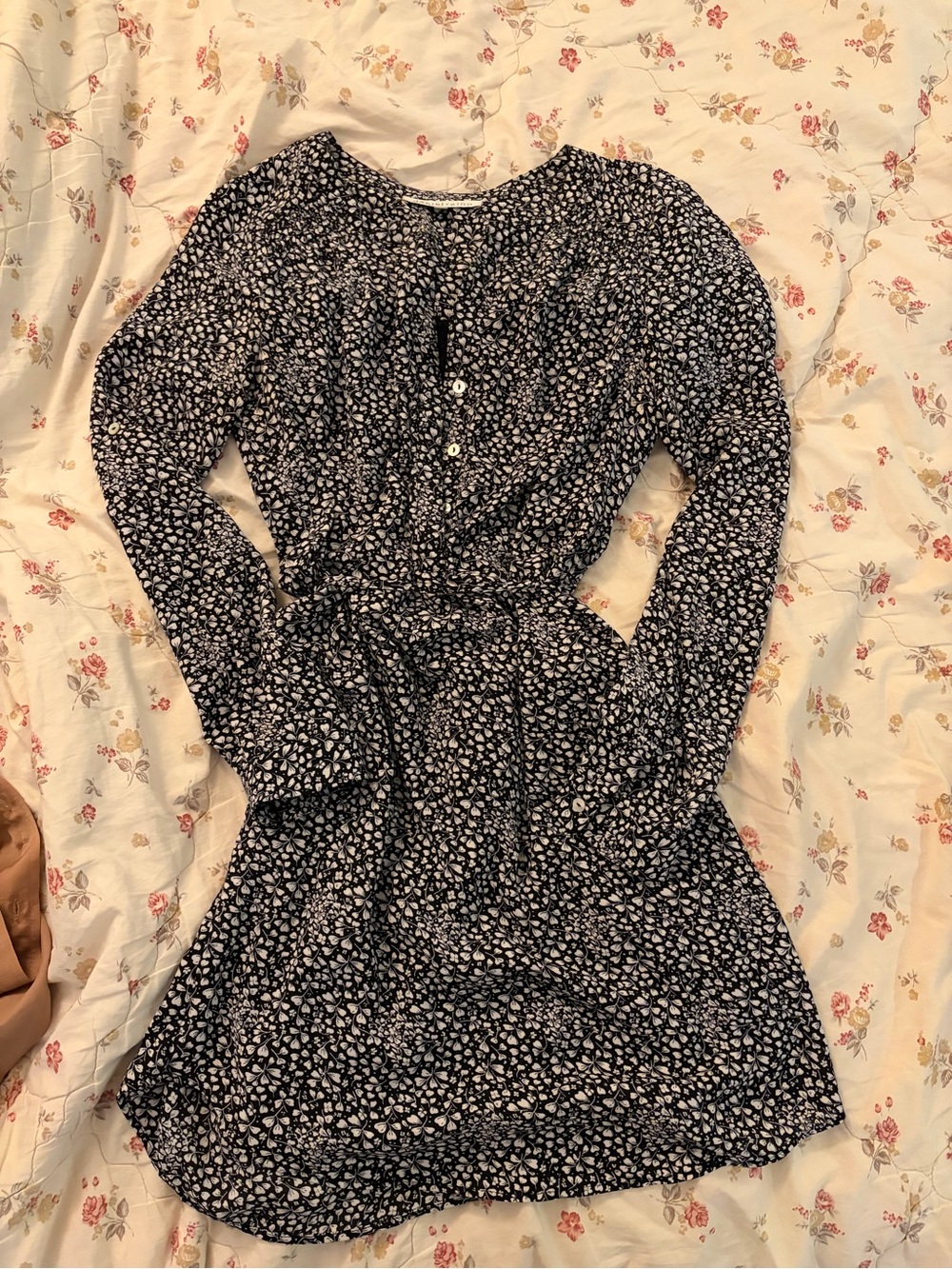 Daniel Rainn Black and White Floral Long-Sleeve Dress